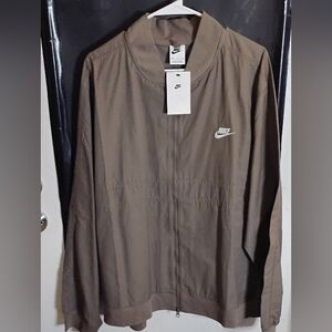 Nike Men's Tan Windbreaker Jacket
